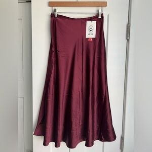 Cider Satin Solid Ruffle Midi Skirt, Size Medium